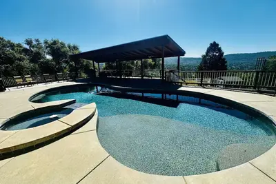 Image de Dovewood Overlook - Pool and Hot Tub - Sleeps 16