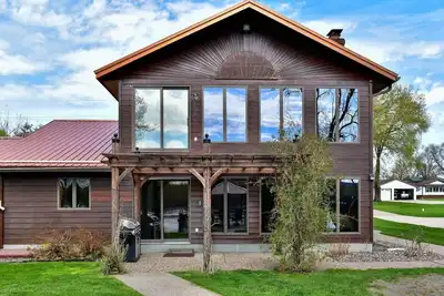 Fc River Retreat