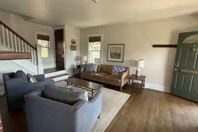 Image de Stylish 3br House w/Fenced Yard + Ez Downtown Access in Vibrant Pittsburgh