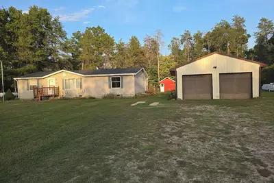 Image de 3/Bed 2/Bath Cozy Upgraded Home, Large Outdoor Children/Pet Friendly-Luther, Mi