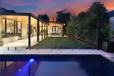 Image de Luxury Family Getaway|Pool|Open Fire|Chefs Kitchen|Sleeps 10