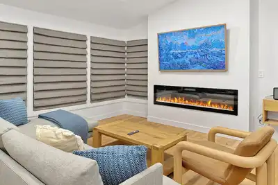 Image de Luxury Upper Home w/ a huge yard. Your World Cup base near Green Lake