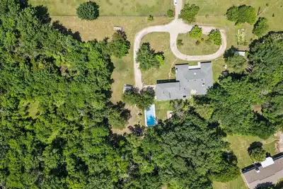 Image de Domaine de Luxe 6 Ch avec Piscine — 50 Min de l'At&T Stadium, Fifa 2026