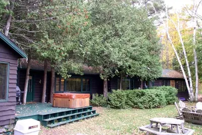 Image de Waterfront Lodge Ideal for Water Activities in Wilmington, Ny