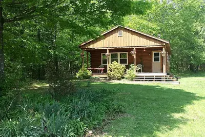 Image de Charming Cabin Rental with Private Front Deck near Bangor, Maine