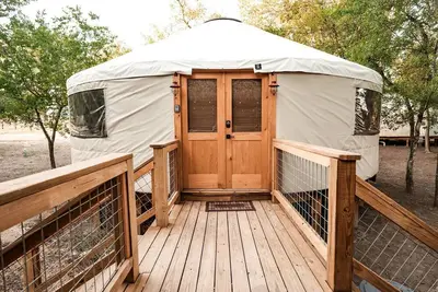 Image de Family-Friendly Yurt with Hot-Tub near to the Medina River in Bandera, Texas