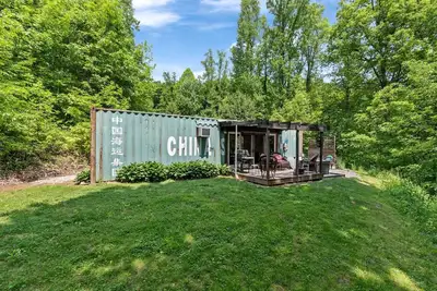 Image de Unique Dover Accommodation with a Hot Tub Perfect for Glamping in Ohio