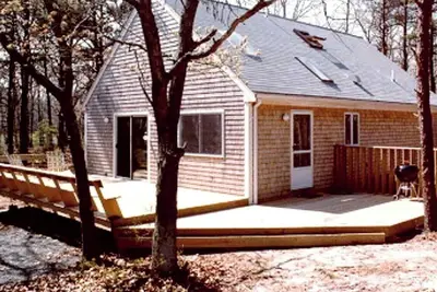 Image de Pet-Friendly Serene Martha’s Vineyard Cottage with Skylights in Edgartown, Massachusetts