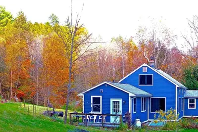 Image de Charming Cabin Getaway with a Wood-Burning Stove in Chesterfield, Massachusetts