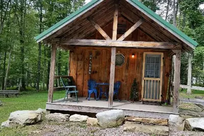 Image de Rustic Cabin Rental near Swallow Falls State Park in Oakland, Maryland