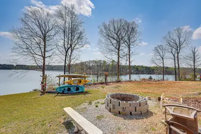 Image de Waterfront Home w/ Views on Bear Creek Reservoir!