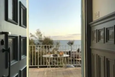Image de Villa Belle Epoque sur la plage, pleine vue mer