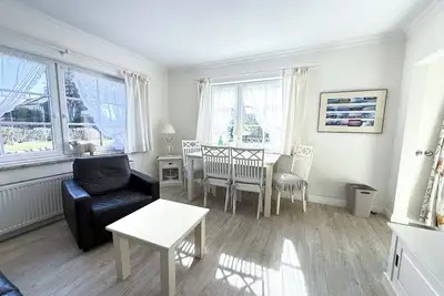 Image de Apartment Liekut 1 in Haus Inselfriede, close to the beach with terrace in Weste