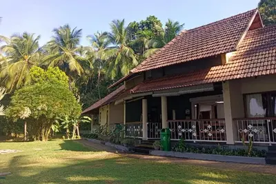 Image de Feel tranquility by the Bharathapuzha River with peaceful and comfortable stays.