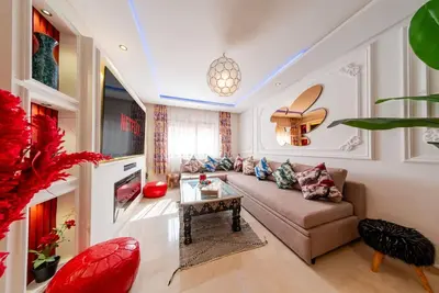 Image de 2br New Luxury apartment & Ac/Balcony, CityCenter