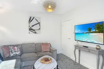 Image de Spacious 4Bed Home with Garden & Driveway Beeston