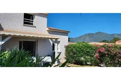 Image de Mini Villa \"A Nuciola\" en Bord de Mer dans Résidence avec Piscine