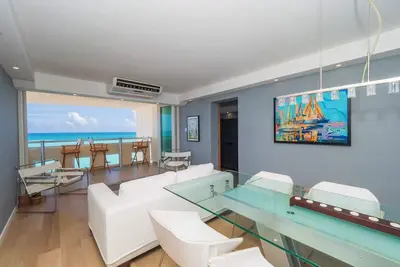 Image de New! Steps to the Beach, Pool, Ac, View! Close to Attractions