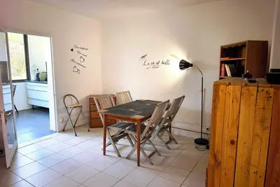Image de Appartement à 100m de la mer avec terrasse