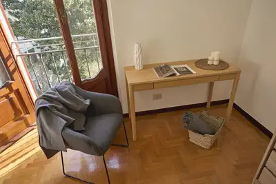 Comfortable lakefront family apartment