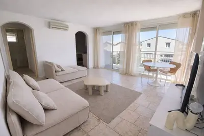 Image de Grand Chalet de plage idéalement situé (100 m de la mer) et parfaitement aménagé