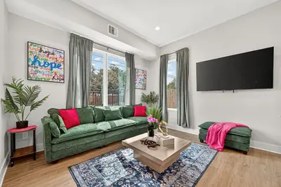Image de Stylish Stay | Sleeps 6 | 10 min to Downtown Htx