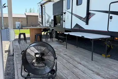 Image de Lake Fork Trophy Bass Stay - Toy Hauler Rv - 2 Bedroom's