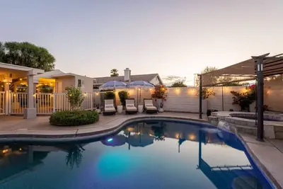 Image de Swim-In Theater Oasis w/ Gated Pool Sleeps 12