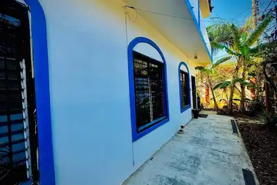 Image de House close to the sea 🌊 Pet Friendly, quiet and centrally located