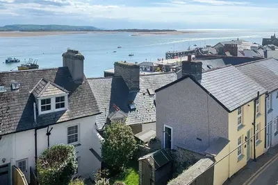 Image de 4 chambres à coucher à Aberdyfi