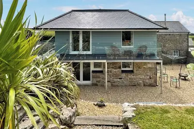 Image de 4 chambres à coucher à St Just