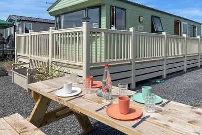 Image de 2 chambres à coucher à Borth