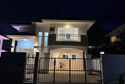 Image de Mountain view 3 bed villa with pool completely renovated