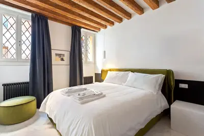 Image de Dimora San Lorenzo - Luxury 2br Apartment with Private Courtyard and Wellness