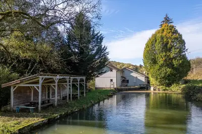 Image de Gîte accueillant en bord de rivière - 4 pers.