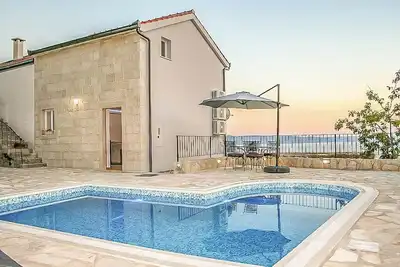 Image de Charming 2-bedroom villa in Podgora with breathtaking view