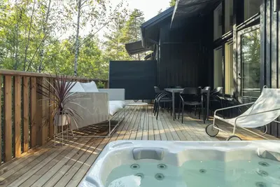 Image de Luxury city cottage with jacuzzi and sauna - Villa Mia A