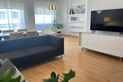 Image de Modern 3br Apartment | Sleeps 6 | Ac | Balcony