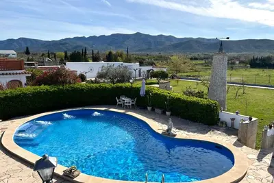 Image de Finca el Placer: Private villa, swimming pool, Bbq, Chill out, ideal for groups and families.