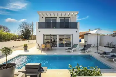 Image de Villa Mia with private heated pool and sauna