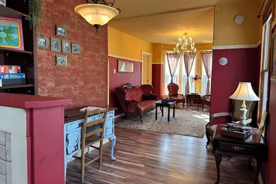 Image de Beautiful Victorian Apartment on Broadway