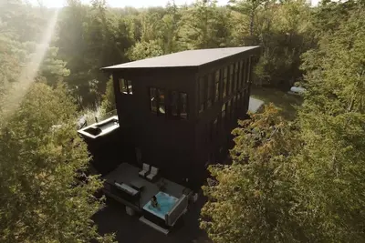 Killarney Point Lake House