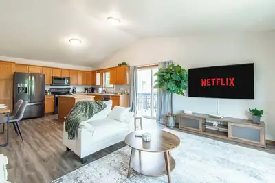 Image de 3br I 4 mins to Scheels Arena, King x 3, Sleeps 6