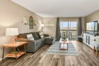 Image de No Stairs! ! Spacious 3-bedroom apartment in peaceful Branson