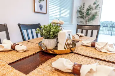 Image de # beautiful Eugene gem near Uo # 3 bedroom townhome with views! !
