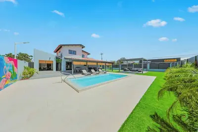 7br Villa | Eagle Beach & Superfood | by Bocobay