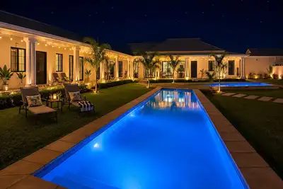 Image de Victoria Falls Luxury Safari Villa • Butler • Cook • Pool
