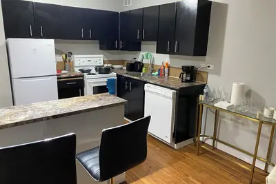 Image de The place is cozy on 17 ave sw Calgary Downtown