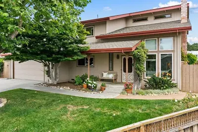 Image de Adorable 3-bedroom house in pleasant Soquel perfect for relaxing stays