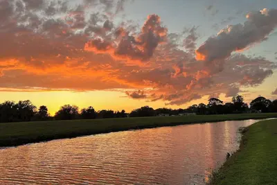 Image de 2 Bedroom, 2 Bathroom on the canal in Country Club Villas in peaceful Sebring Fl